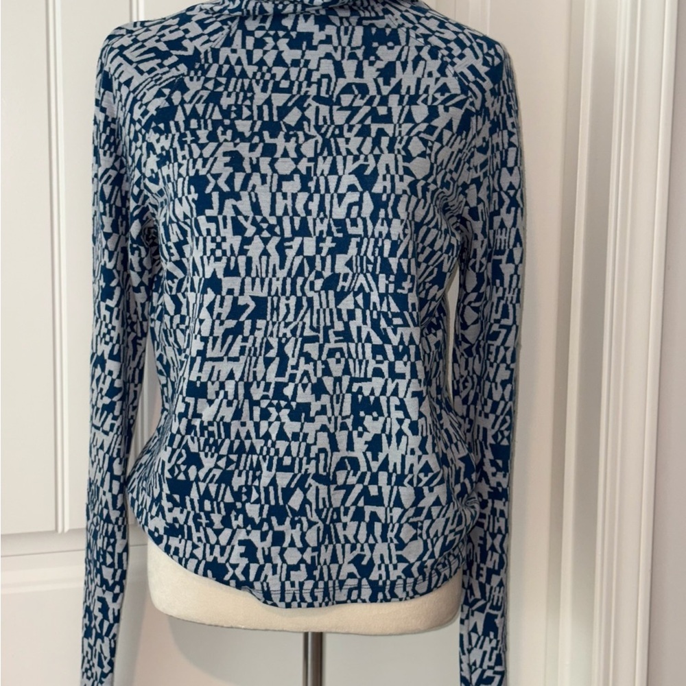 Oiselle Heathered Blue Knit Top